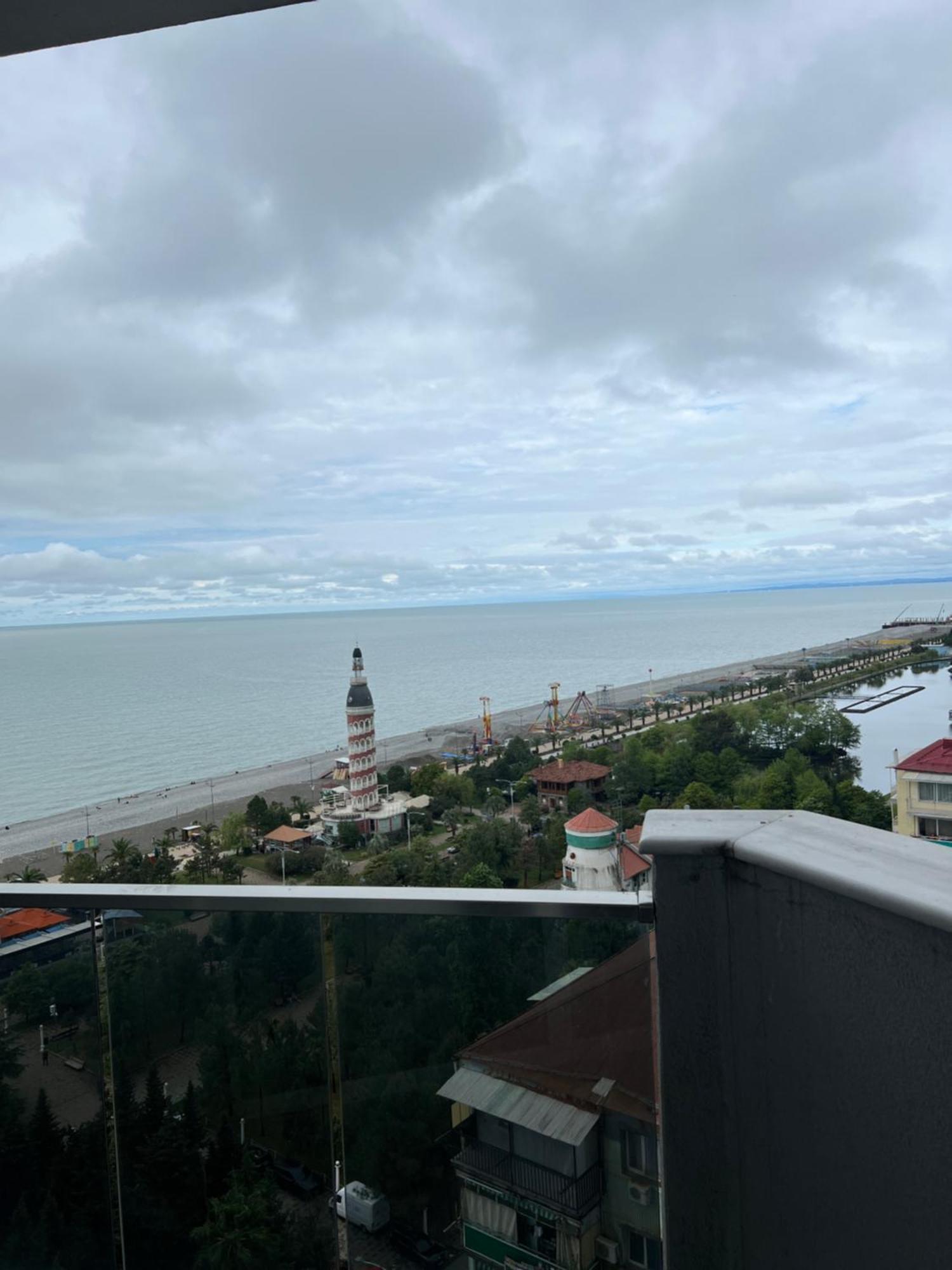 Apartamento Orbi Sea Towers Batumi Exterior foto