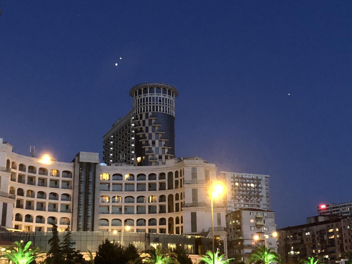 Apartamento Orbi Sea Towers Batumi Exterior foto